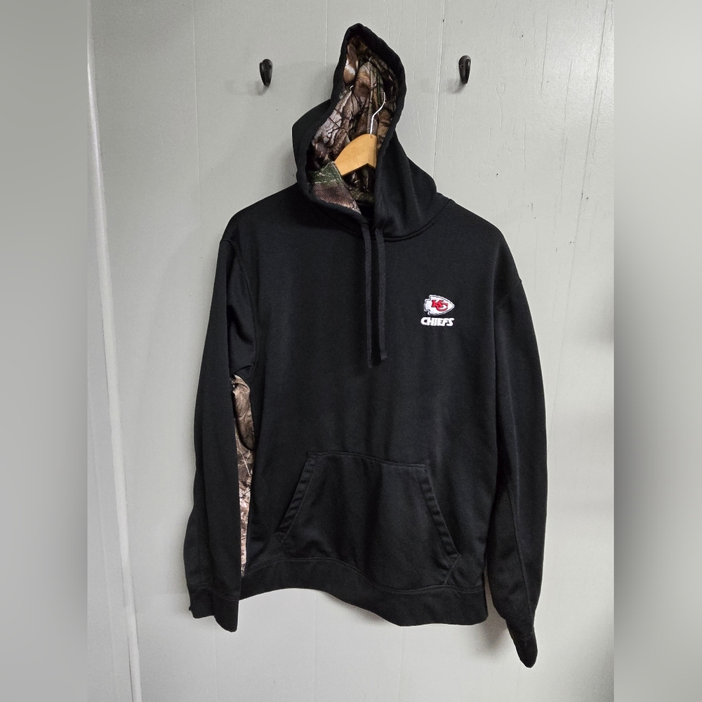 Dubro Black Kansas City Chiefs Hoodie with Camo Accents NFL Football Size XL